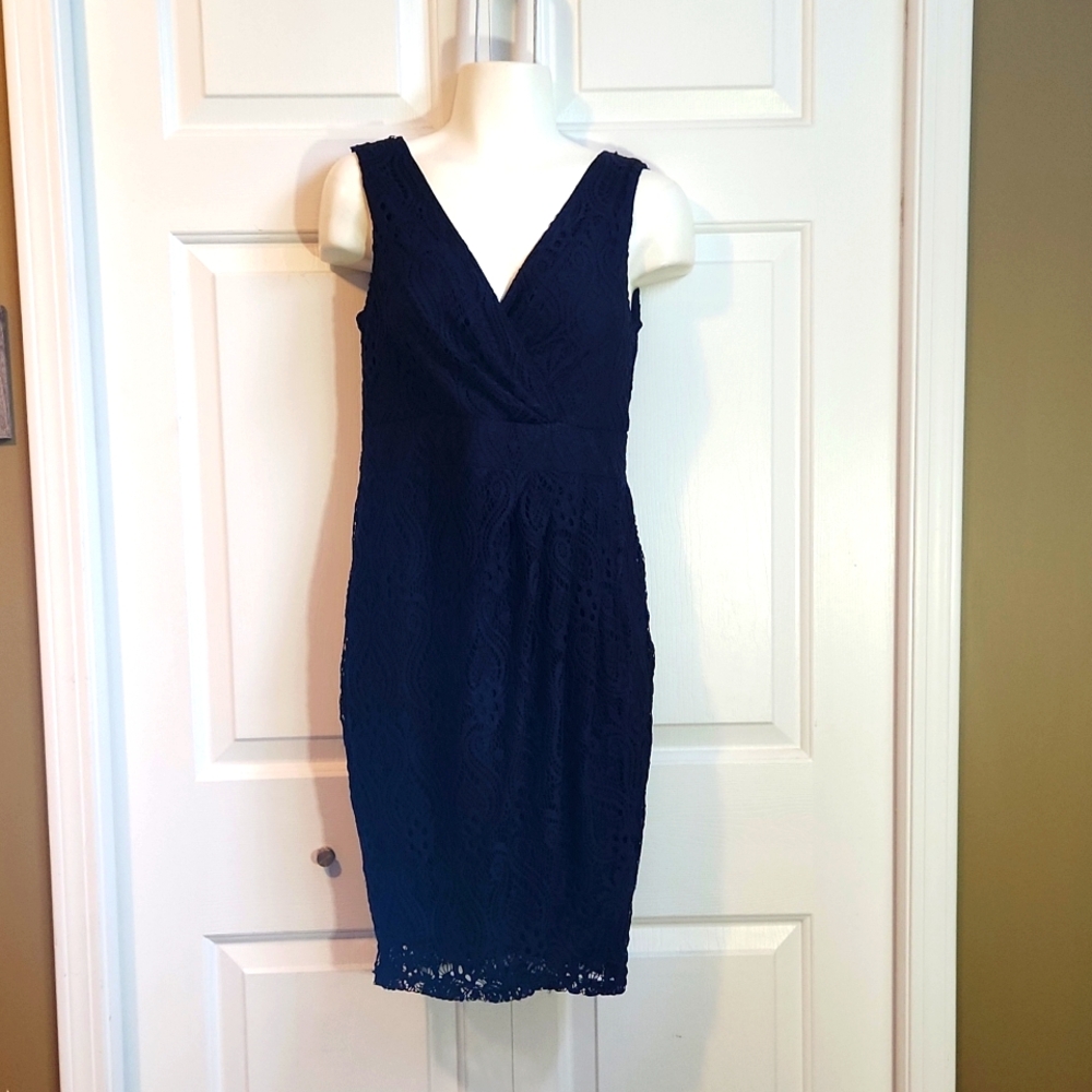 Le Chateau Lace midi dress